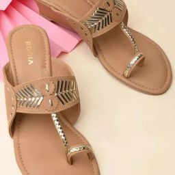 Rocia by Regal Women's Beige Toe Ring Wedges-image-99