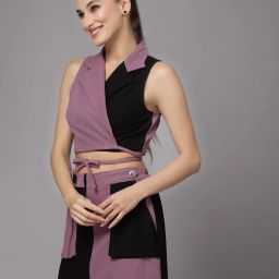 KASSUALLY Mauve & Black Color-Block Cropped Blazer image 3