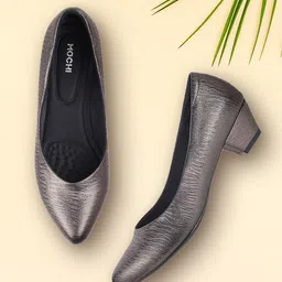 Mochi Grey Textured Kitten Pumps-24