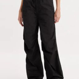 Levi's Black Mid Rise Relaxed Fit Pants-image-30