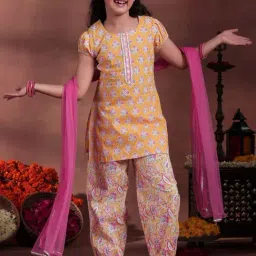 Libas Kids Girls Yellow Cotton Floral Kurta Sets-image-99