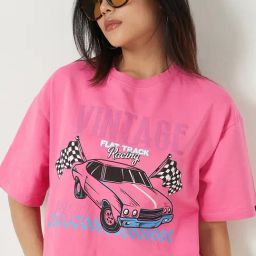 Bewakoof Pink Oversized Graphic Short T-Shirt-image-32