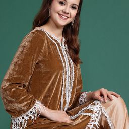 Sangria Velvet Finish Lace Detail Kurta with Trousers-picture-31