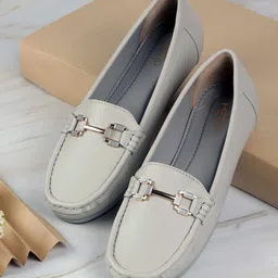 Metro Women Textured Loafers-41
