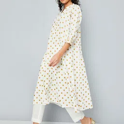 max Polka Dot Printed Mandarin Collar A Line Kurta with Trousers-picture-24