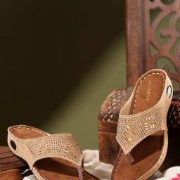 Trase Women's Beige Thong Wedges-image-82