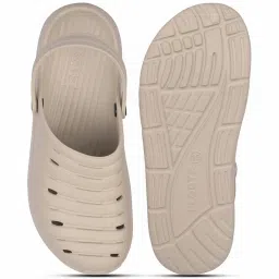 Floatz by Bata Men's Tan Back Strap Clogs image 3