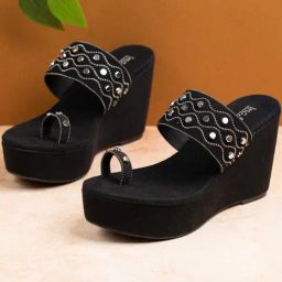 Inc.5 Women's Black Toe Ring Wedges-image-105