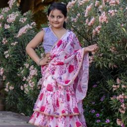 Cutiediva Girls Pink Floral Print Saree & Blouse Set-image-40