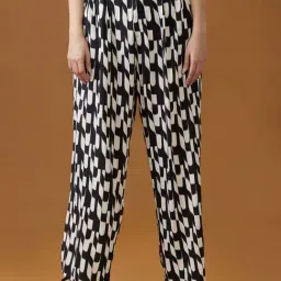 Globus Women Black & White Abstract Print Mid Rise Relaxed Fit Trousers-picture-20