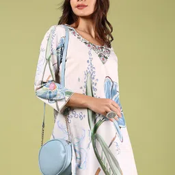 LIMEROAD Printed Thread Work Anarkali Kurta-22