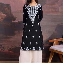 House of Pataudi Floral Embroidered Round Neck Cotton Thread Work Straight Kurta-11