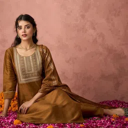 HRITIKA Women Embroidered Regular Sequinned Kurta with Trousers & Dupatta-19