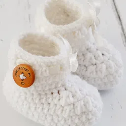 love crochet art Love Crochet Ribbon Detailed Crochet Booties - White-picture-12