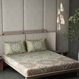 DDecor Esteem Green & Red Motifs Printed 210 TC Cotton King Bedsheet Set 2.74 m x 2.74 m-image-95