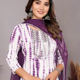 Royal Export Geometric Printed Thread Work Kurta with Trouser & Dupatta image 4