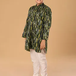 The Mini Trunk Boys Abstract Printed Kurta with Pyjama image 3