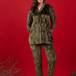 SAHASIKA Floral Self Design V-Neck Three-Quarter Sleeves Velvet Top With Trouser-picture-40