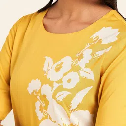 RANGMANCH BY PANTALOONS Floral Printed Round Neck Straight Shaped Kurta With Palazzos-picture-31