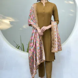 SHREE LAXMINARAYAN EXPORT Women Solid Kurta with Trousers & Dupatta-picture-54