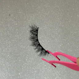 THE WINK STUDIO Reusable Lightweight False Eyelashes image 4