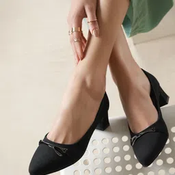 DressBerry Women Embellished Pointed Toe Block Pumps-49