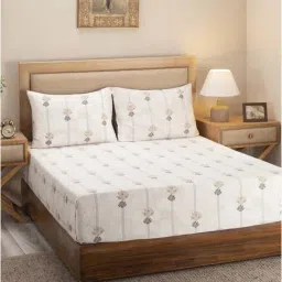 Maspar Hues Nouveau Tradition Water Lily Beige Cotton 300 TC King Bedsheet & 2 Pillow Covers-image-17