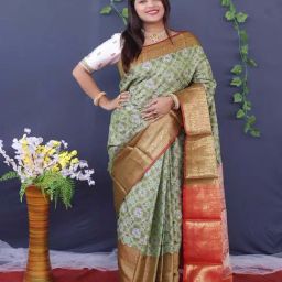 SHUBHKALA Green Silk Woven Saree With Unstitched Blouse-image-14