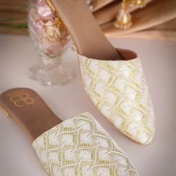 Glam Story Women's Masakali White Mule Shoes-image-55
