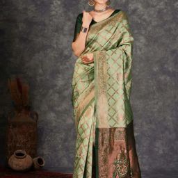 Satrani Green Silk Woven Saree With Unstitched Blouse-image-99