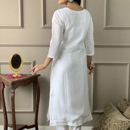 Divyadham Textiles Embroidered Sequinned Chanderi Silk Kurta With Trousers & Dupatta image 3