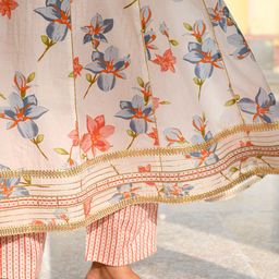 Rangeelo Floral Printed Regular Thread Work Pure Cotton Kurta With Trouser With Dupatta image 4