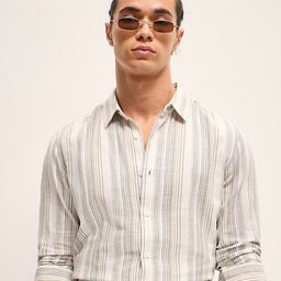 THE BEAR HOUSE Men Spread Collar Vertical Striped Cotton Slim Fit Casual Shirt-image-31