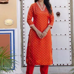 Navlik Women Embroidered Regular Thread Work Kurta with Trousers & With Dupatta image 2