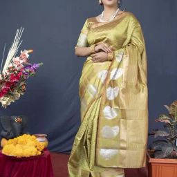SHUBHKALA Green Silk Woven Saree With Unstitched Blouse-image-61