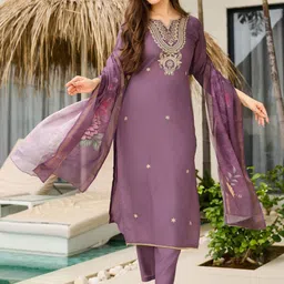URMIR FASHION Women Floral Embroidered Regular Thread Work Kurta with Trousers & With Dupatta-picture-20