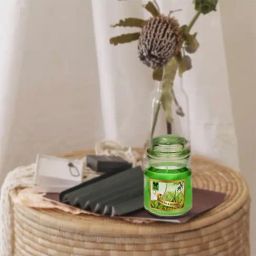 IRIS Green Tea and Bamboo Oz Jar Candle-70