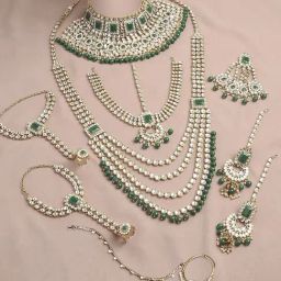 OOMPH Green Kundan Jadau 7 Piece Dulhan Wedding Bridal Jewellery Set-image-24
