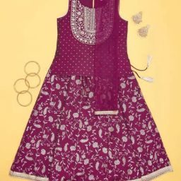 Akkriti by Pantaloons Girls Fuchsia Rose Embroidery Lehenga Cholis Sets-picture-34