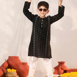 Vastramay Full Sleeves Abstract Motif Design Printed Kurta & Pyjama Set - Black &  White-picture-23