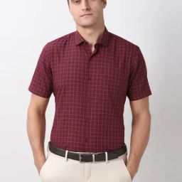 Peter England Maroon Cotton Regular Fit Checks Shirt-picture-23