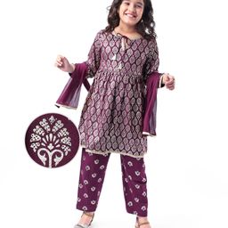 EARTHY TOUCH Single Jersey Knit Full Sleeves Kurta & Salwar Set Foil Print & Lace Detailing - Purple-image-94