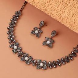 Sohi Women's Four-Petal Flower Jewellery Set - White-97