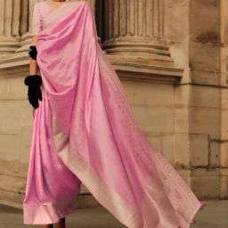Odette Pink Silk Blend Woven Saree With Unstitched Blouse-image-78