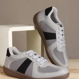Alishtezia Women Colourblocked Sneakers-image-118