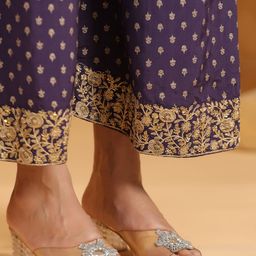 Span Floral Printed Zardozi Pure Silk V-Neck Top With Palazzos And Dupatta image 3