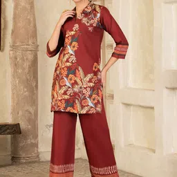 Sangria Printed Collar Neck Tunic & Trousers Co-Ords-picture-45
