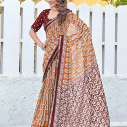 DIVASTRI Floral Printed Zari Saree-picture-22