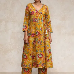 Varanga Floral Printed V-Neck Angrakha Kurta With Trousers-picture-30