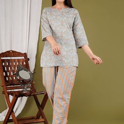 SHOPAXIS Women Pure Cotton Floral Printed Night suit-image-28